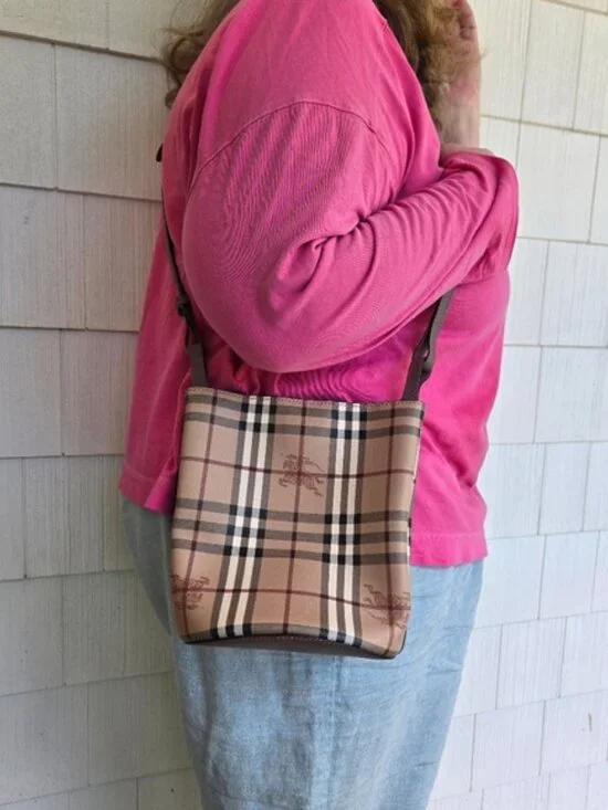 Burberry Haymarket Check Lorne Bucket Crossbody- Light Elderberry - Picture 8 of 11